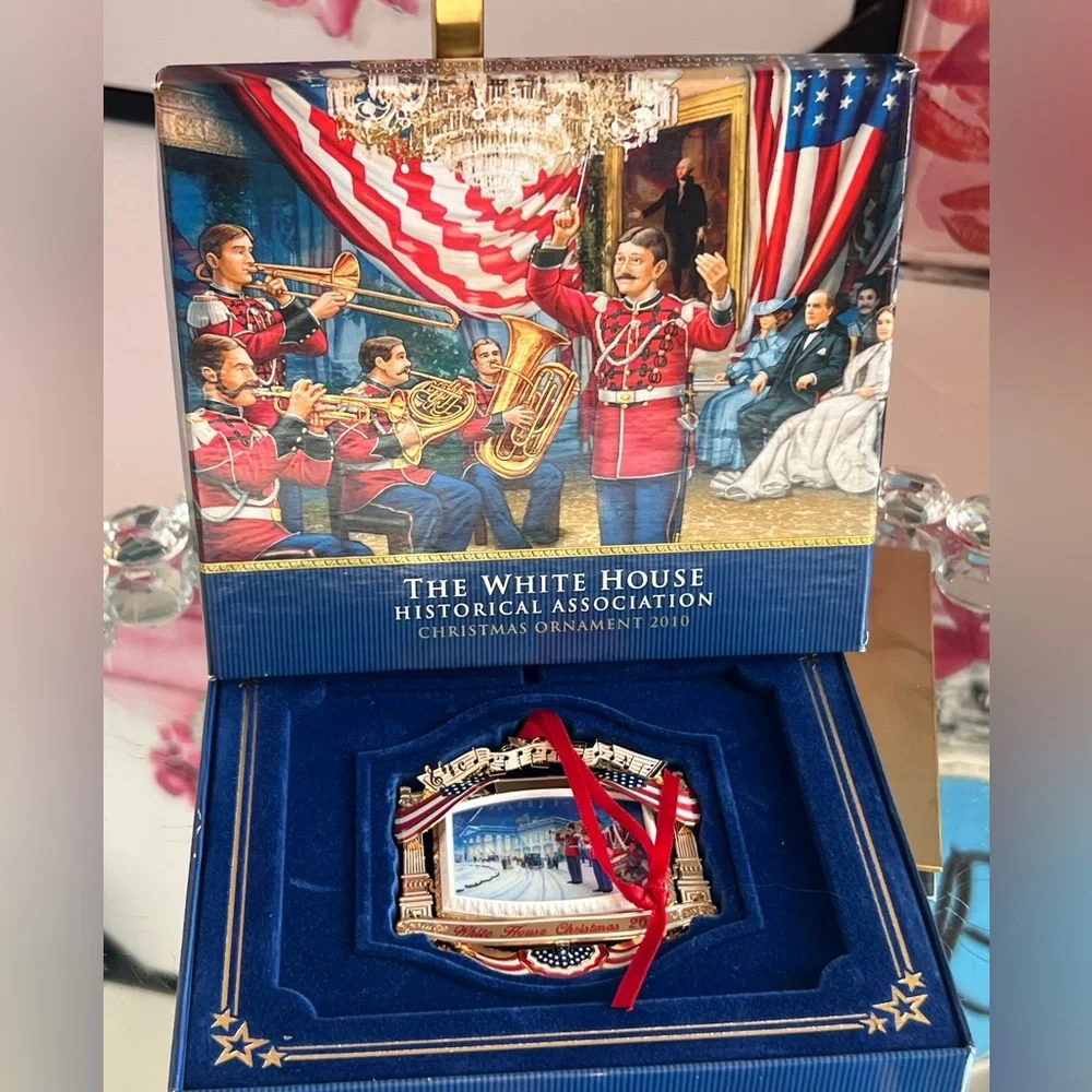 The White House Historical Association Ornament 2010